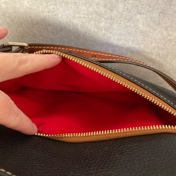 Dooney Bourke Black Pebbled Leather Brown Trim Purse With Dust Bag - Picture 12 of 15